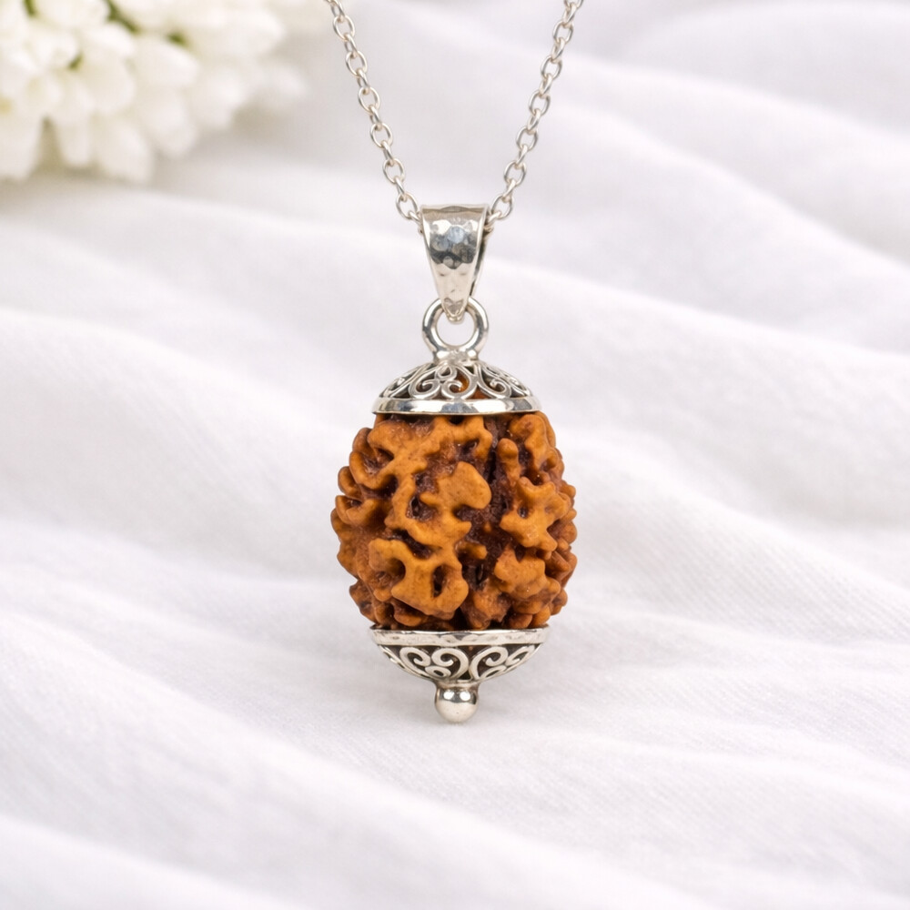 3 Mukhi Rudraksh (Nepali)